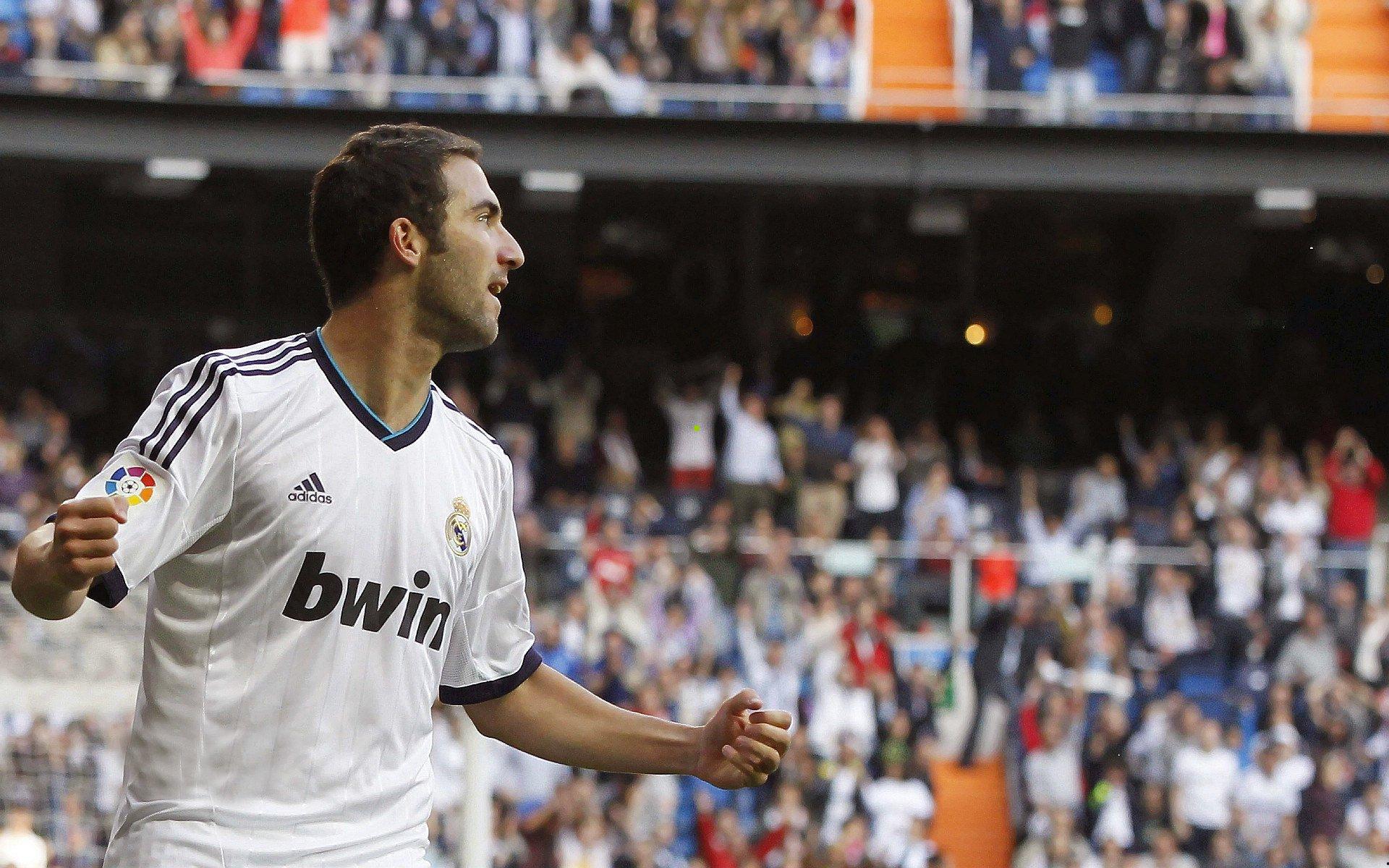 NBA MVP榜单最新发布，约基奇蝉联榜首，卓越表现赢得广泛认可