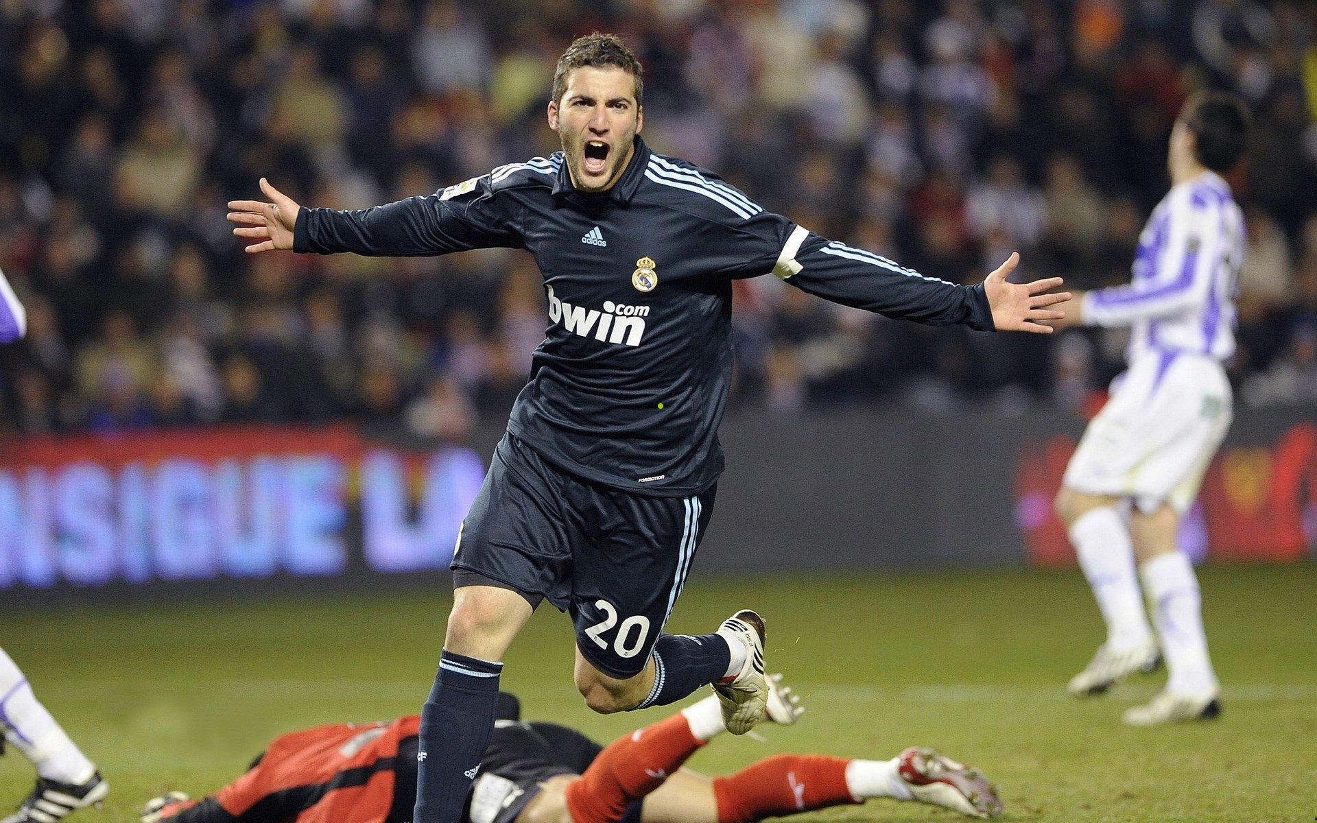 阿斯，贝西克塔斯推动引进拉波尔特，球员本人持开放态度